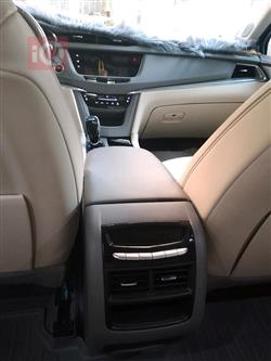 کادیلاک XT5